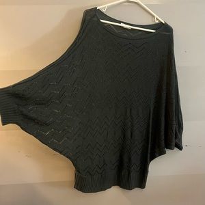 Beautiful peek-a-boo dolman sleeve sweater size 3X by RoomMates